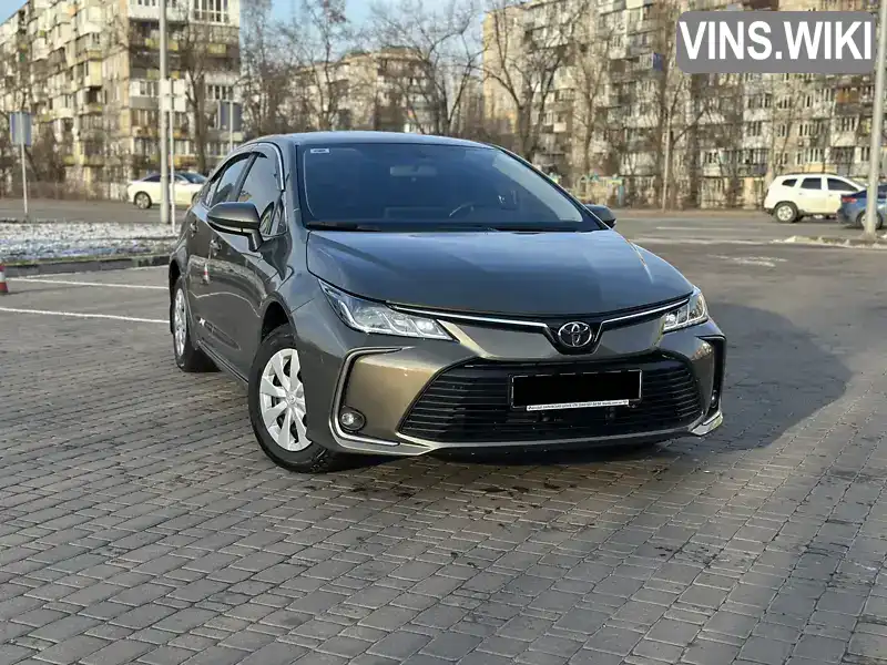 Седан Toyota Corolla 2022 1.6 л. Ручная / Механика обл. Киевская, Киев - Фото 1/21