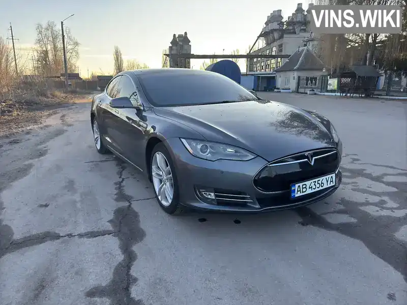 5YJSA1H10EFP38673 Tesla Model S 2014 Лифтбек  Фото 5