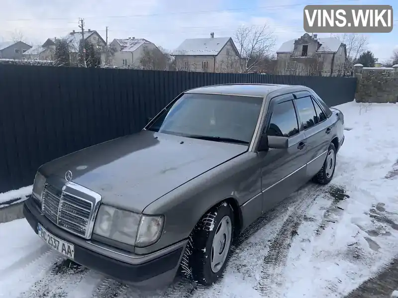 Седан Mercedes-Benz E-Class 1986 2.6 л. Ручная / Механика обл. Львовская, Львов - Фото 1/12