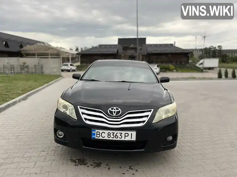 Седан Toyota Camry 2010 2.49 л. Автомат обл. Львовская, location.city.krasne - Фото 1/15