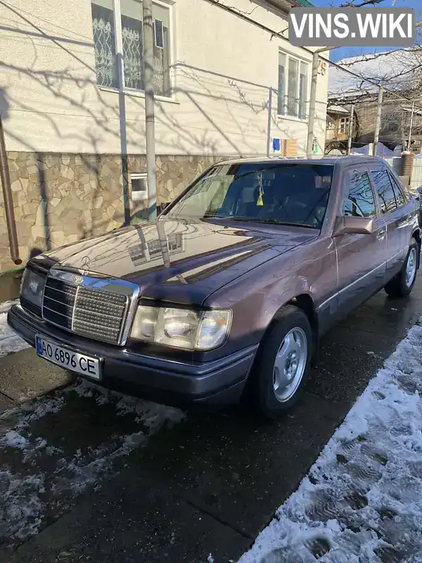 Седан Mercedes-Benz E-Class 1993 2.2 л. Ручная / Механика обл. Закарпатская, Иршава - Фото 1/21