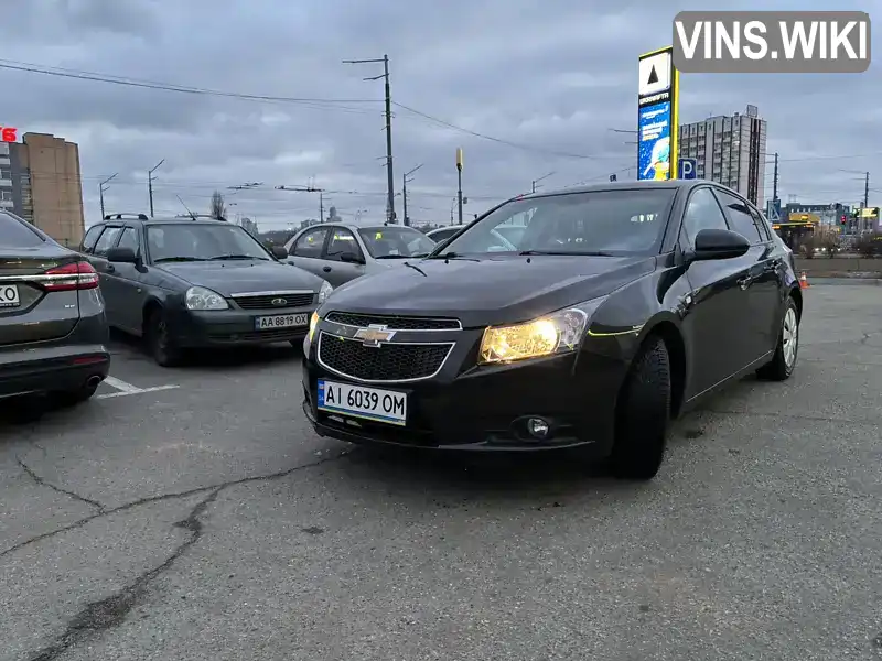 Хэтчбек Chevrolet Cruze 2011 1.8 л. обл. Киевская, Киев - Фото 1/16