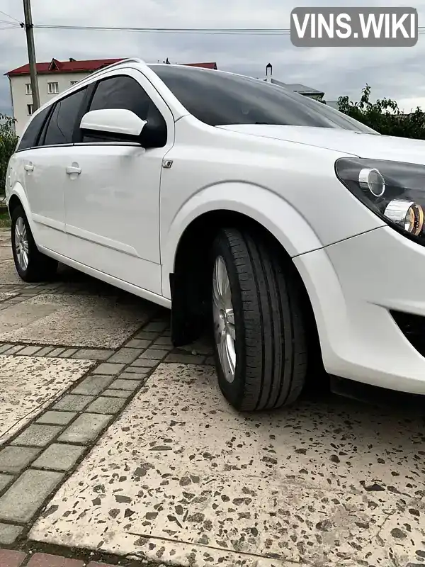 Универсал Opel Astra 2009 1.69 л. Ручная / Механика обл. Львовская, Самбор - Фото 1/21