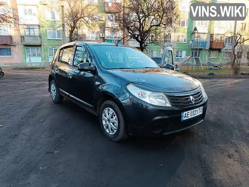 Хэтчбек Renault Sandero 2011 1.39 л. Ручная / Механика обл. Днепропетровская, Першотравенск - Фото 1/19