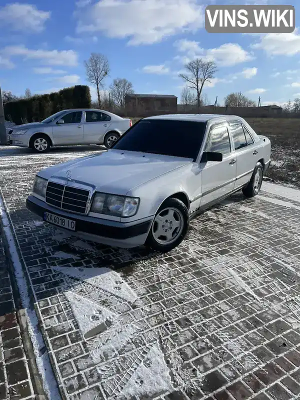 Седан Mercedes-Benz E-Class 1989 2 л. Ручна / Механіка обл. Черкаська, Ватутіне - Фото 1/13