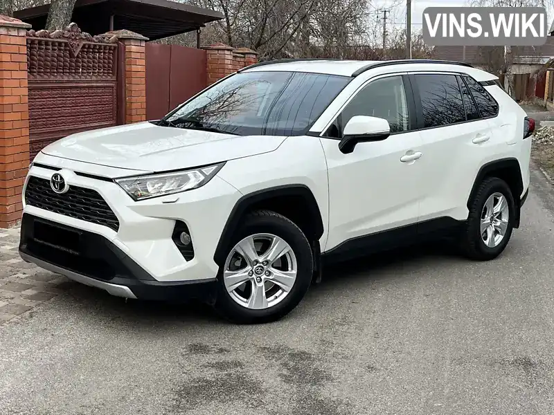 Внедорожник / Кроссовер Toyota RAV4 2019 1.99 л. Автомат обл. Киевская, Киев - Фото 1/18