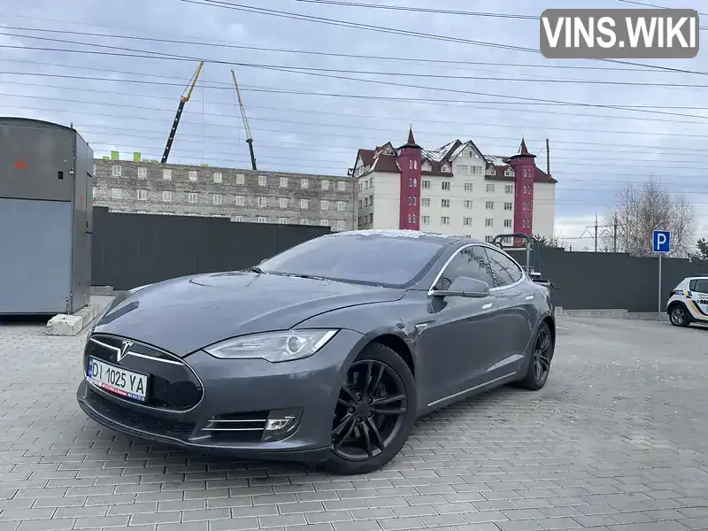 Лифтбек Tesla Model S 2014 null_content л. Автомат обл. Киевская, Киев - Фото 1/16