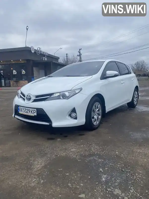 Хэтчбек Toyota Auris 2013 1.6 л. Ручная / Механика обл. Харьковская, Харьков - Фото 1/19