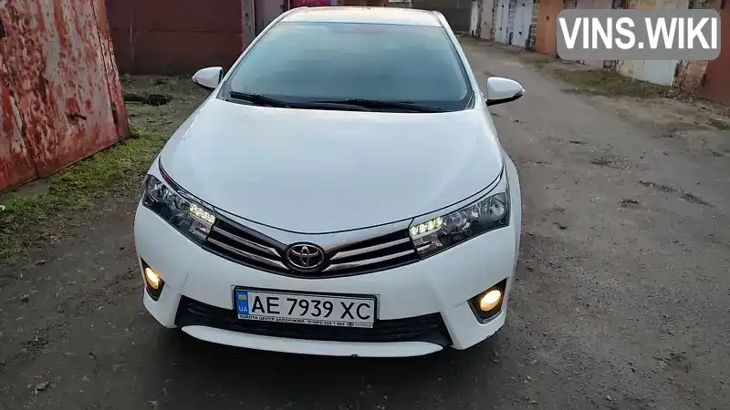 Седан Toyota Corolla 2015 1.6 л. Вариатор обл. Днепропетровская, Днепр (Днепропетровск) - Фото 1/8