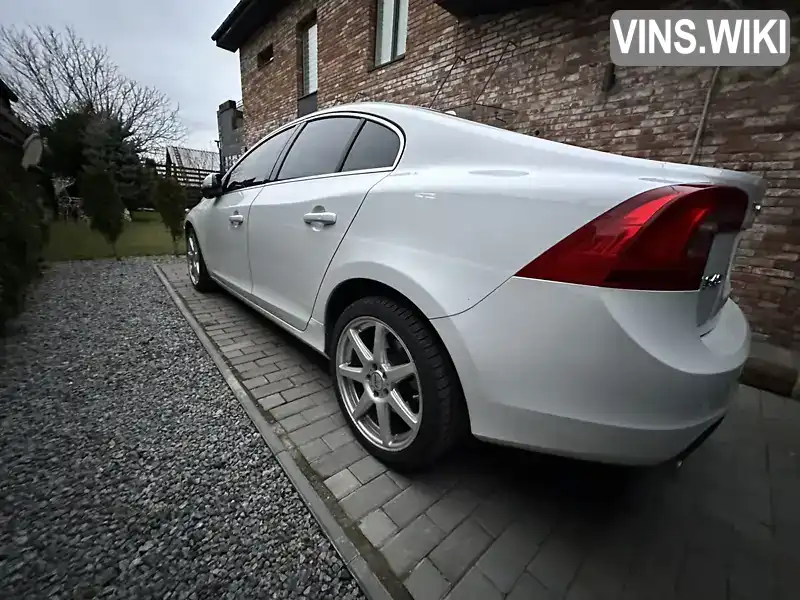 Седан Volvo S60 2012 2.52 л. Автомат обл. Дніпропетровська, Дніпро (Дніпропетровськ) - Фото 1/21