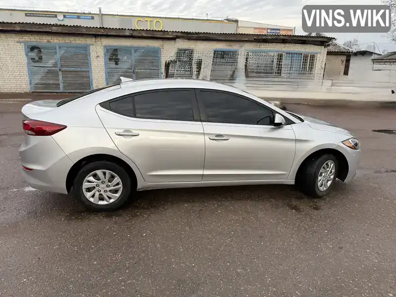 Седан Hyundai Elantra 2016 2 л. Автомат обл. Черниговская, Чернигов - Фото 1/13