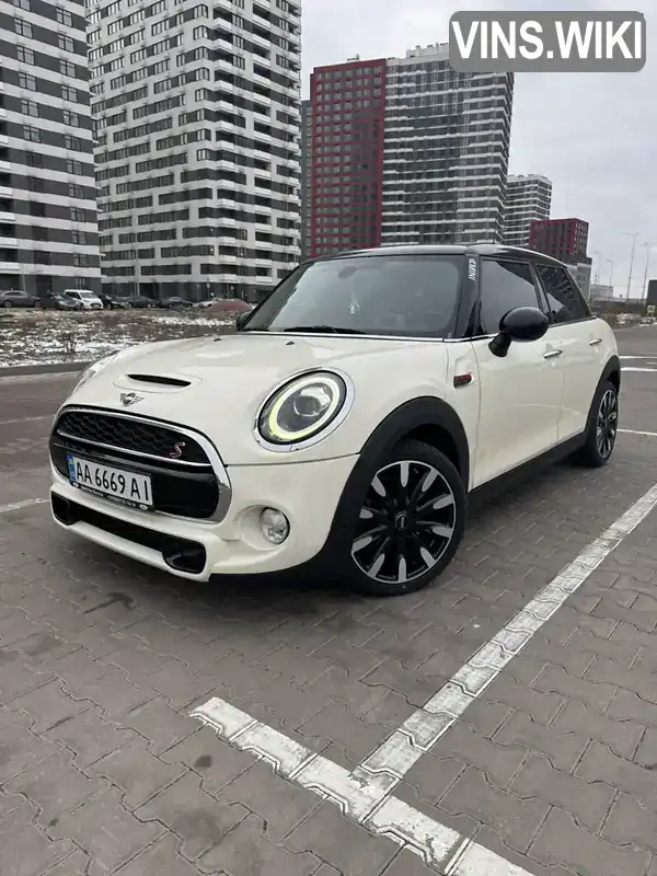 WMWXU3103J2D46911 MINI Hatch 2017 Хетчбек 2 л. Фото 1