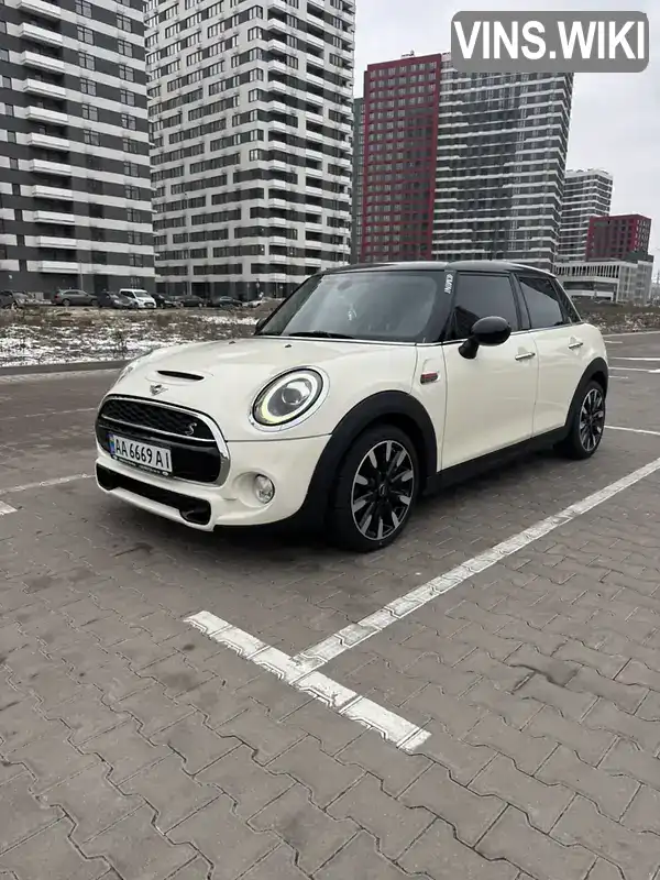 WMWXU3103J2D46911 MINI Hatch 2017 Хетчбек 2 л. Фото 2