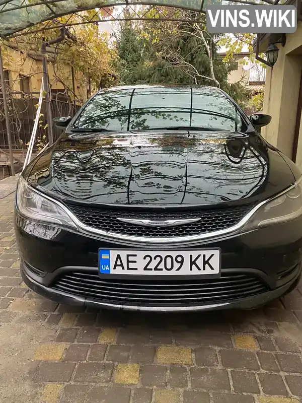 Седан Chrysler 200 2015 2.36 л. Автомат обл. Дніпропетровська, Дніпро (Дніпропетровськ) - Фото 1/9