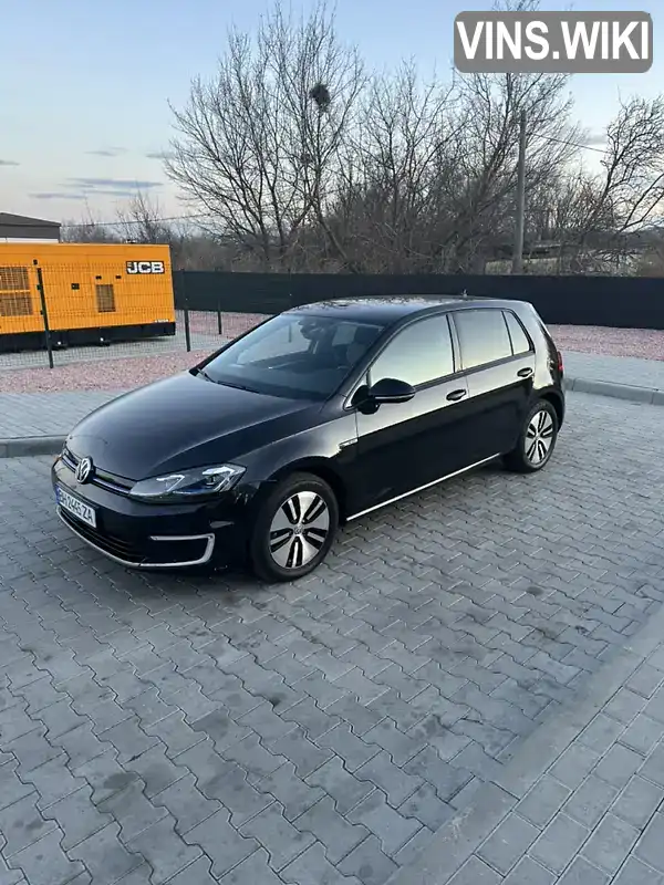 WVWZZZAUZJW901496 Volkswagen e-Golf 2017 Хетчбек  Фото 1