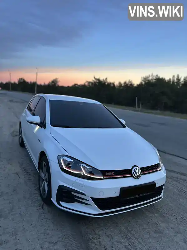 Хетчбек Volkswagen Golf GTI 2020 2 л. Автомат обл. Київська, Київ - Фото 1/21