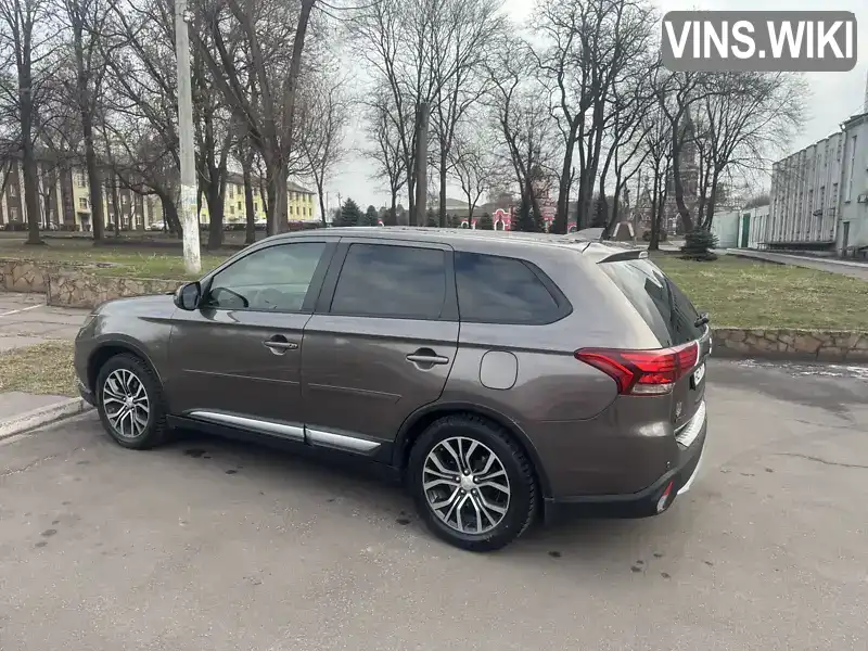 JA4AD3A32HZ005916 Mitsubishi Outlander 2016 Внедорожник / Кроссовер 2.36 л. Фото 2