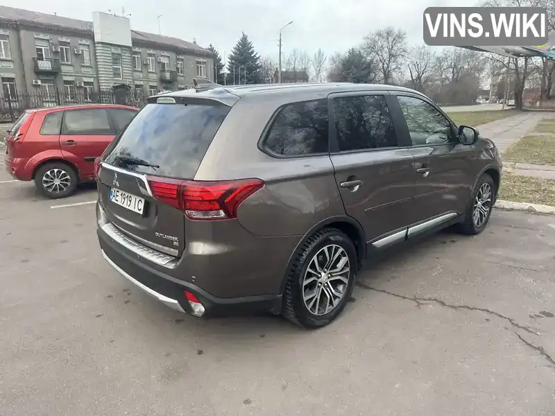 JA4AD3A32HZ005916 Mitsubishi Outlander 2016 Внедорожник / Кроссовер 2.36 л. Фото 3