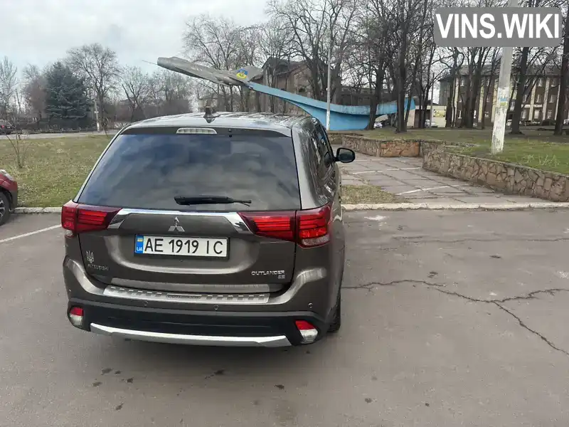 JA4AD3A32HZ005916 Mitsubishi Outlander 2016 Внедорожник / Кроссовер 2.36 л. Фото 4