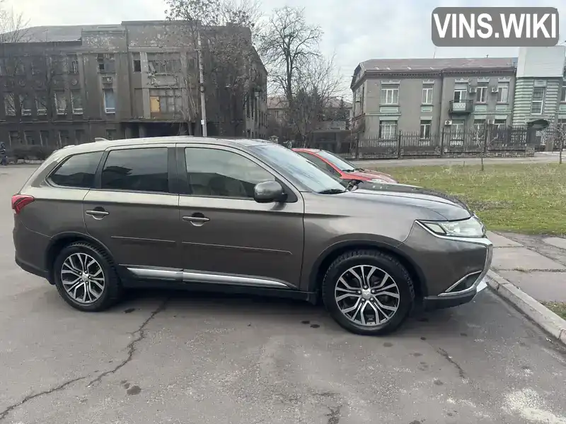 JA4AD3A32HZ005916 Mitsubishi Outlander 2016 Внедорожник / Кроссовер 2.36 л. Фото 7