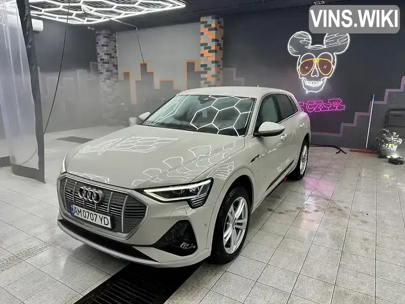 Позашляховик / Кросовер Audi e-tron 2020 null_content л. обл. Житомирська, Житомир - Фото 1/16