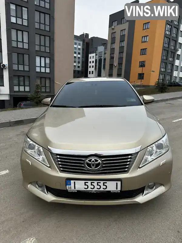 Седан Toyota Camry 2012 2.49 л. Автомат обл. Ровенская, Ровно - Фото 1/21