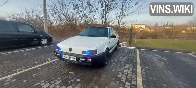 Седан Volkswagen Passat 1988 1.6 л. Ручная / Механика обл. Львовская, Бибирка - Фото 1/21