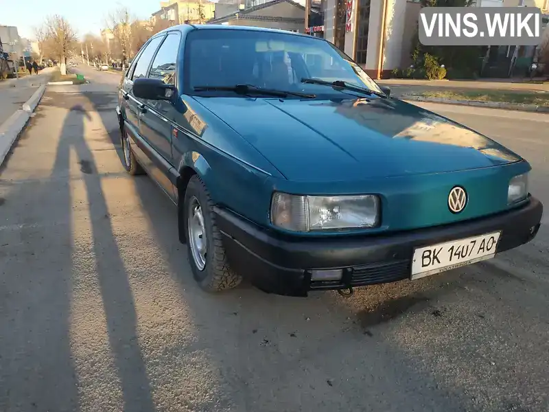 Седан Volkswagen Passat 1992 1.8 л. Ручна / Механіка обл. Хмельницька, Дунаївці - Фото 1/21