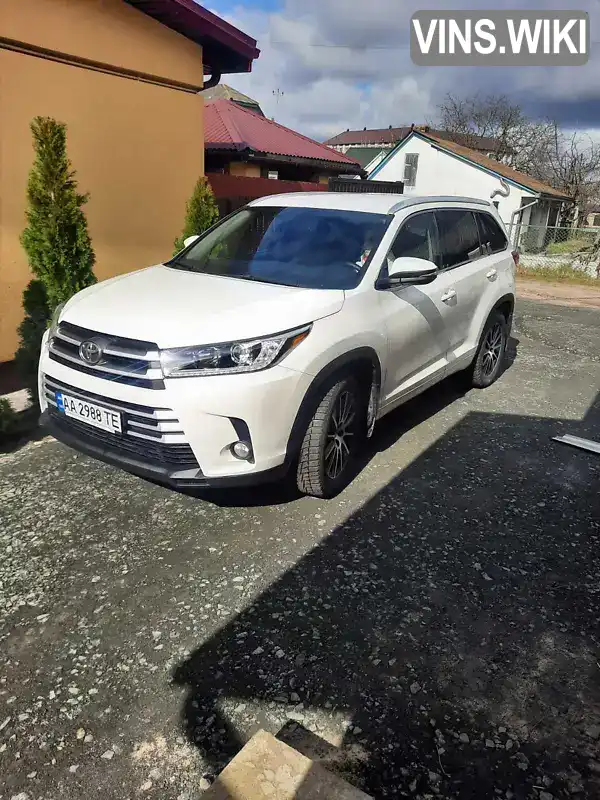 Внедорожник / Кроссовер Toyota Highlander 2017 2.67 л. Автомат обл. Киевская, Киев - Фото 1/21