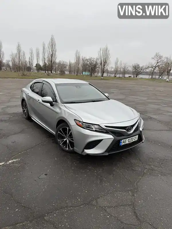 Седан Toyota Camry 2017 2.5 л. Автомат обл. Дніпропетровська, Кам'янське (Дніпродзержинськ) - Фото 1/4