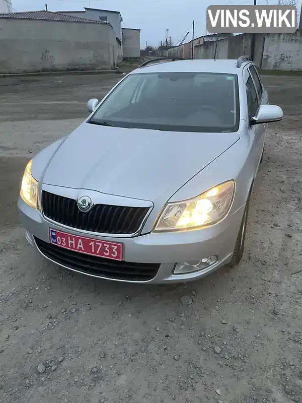 Універсал Skoda Octavia 2011 1.6 л. Ручна / Механіка обл. Миколаївська, Вознесенськ - Фото 1/21