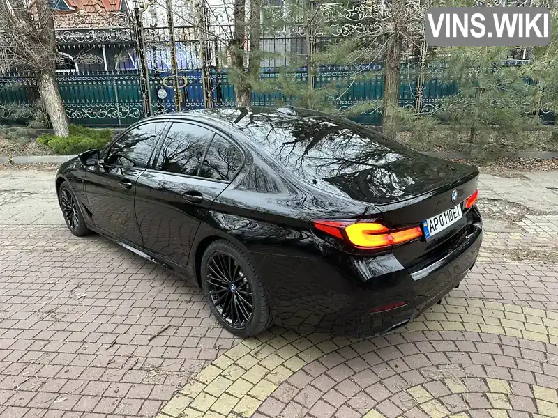 WBAJA9C54JB251300 BMW 5 Series 2018 Седан 2 л. Фото 3