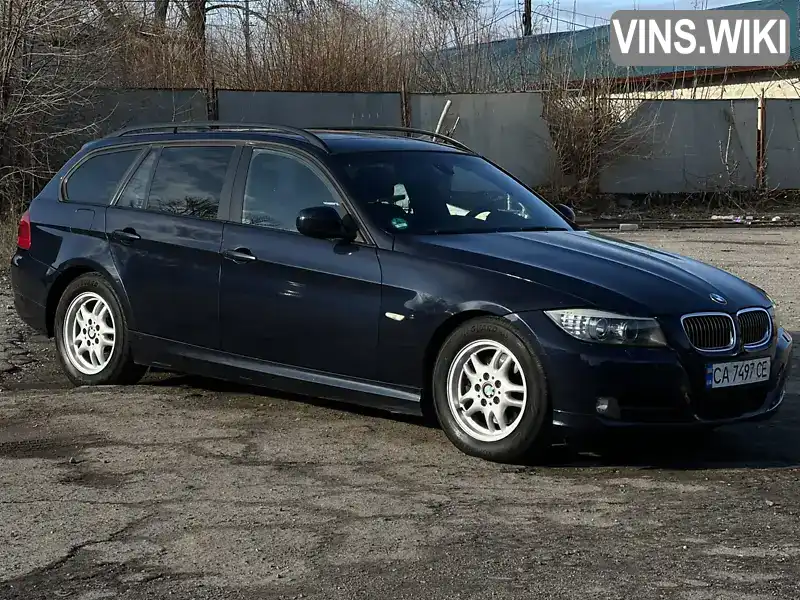 WBAUX31050A667697 BMW 3 Series 2009 Универсал 2 л. Фото 1