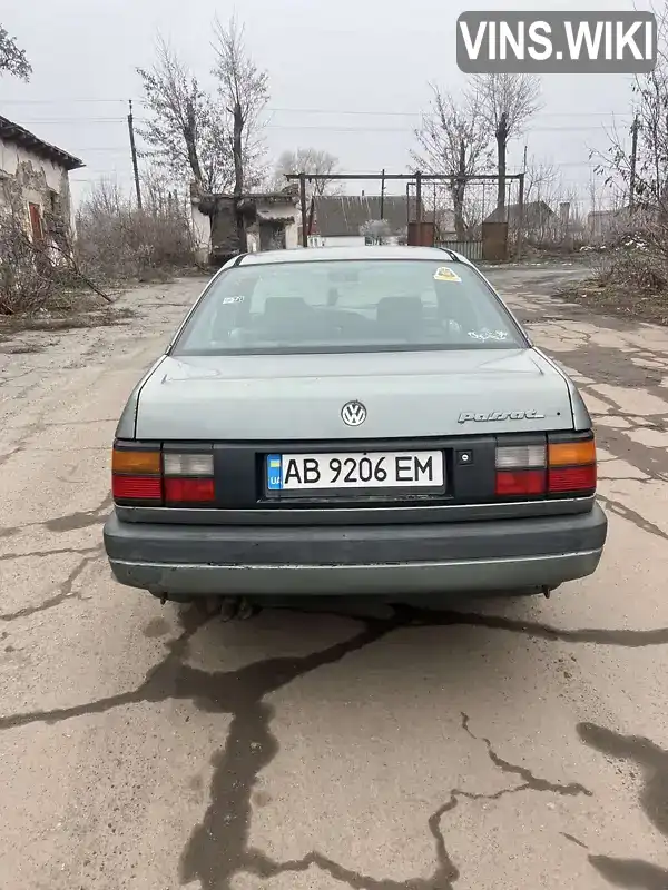 WVWZZZ31ZJE037726 Volkswagen Passat 1988 Седан  Фото 3