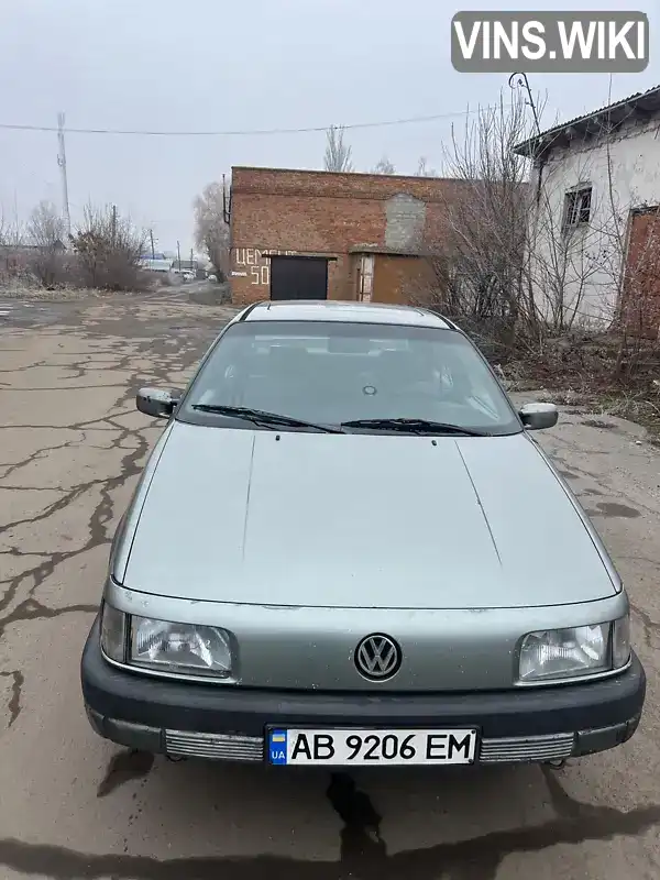 WVWZZZ31ZJE037726 Volkswagen Passat 1988 Седан  Фото 5