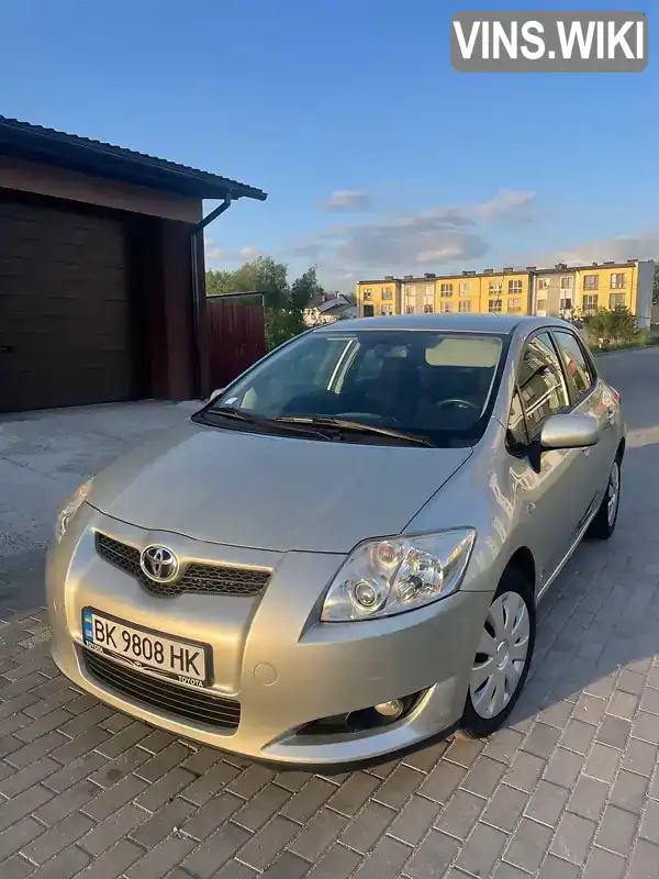 Хетчбек Toyota Auris 2007 2 л. Ручна / Механіка обл. Рівненська, Рівне - Фото 1/21