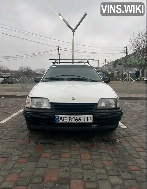 Хэтчбек Opel Kadett 1990 1.6 л. Ручная / Механика обл. Днепропетровская, Днепр (Днепропетровск) - Фото 1/10