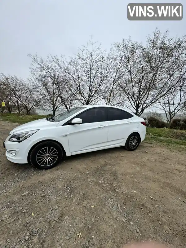 Z94CT41CBHR545490 Hyundai Accent 2016 Седан 1.4 л. Фото 3