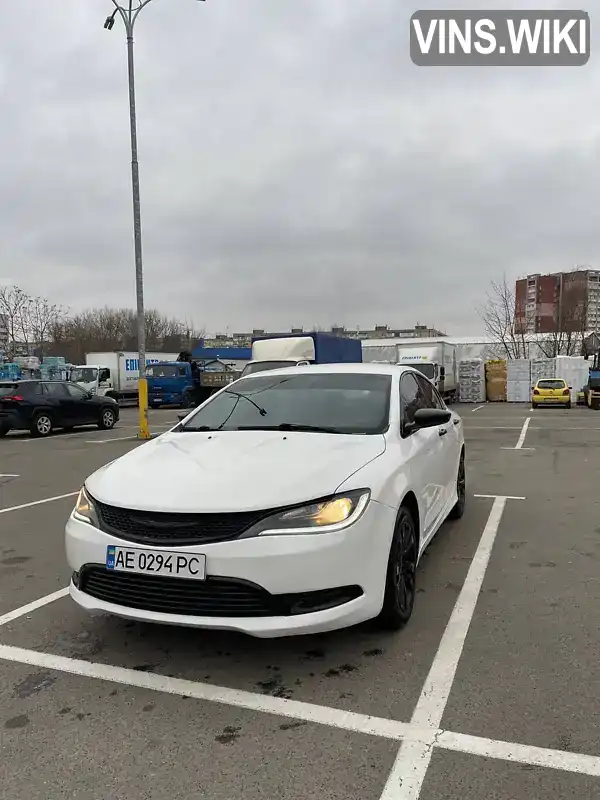 Седан Chrysler 200 2015 2.36 л. Автомат обл. Дніпропетровська, Дніпро (Дніпропетровськ) - Фото 1/21