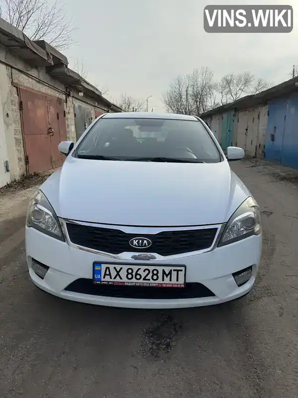 U5YHB511AAL202084 Kia Ceed 2009 Хетчбек 1.4 л. Фото 1