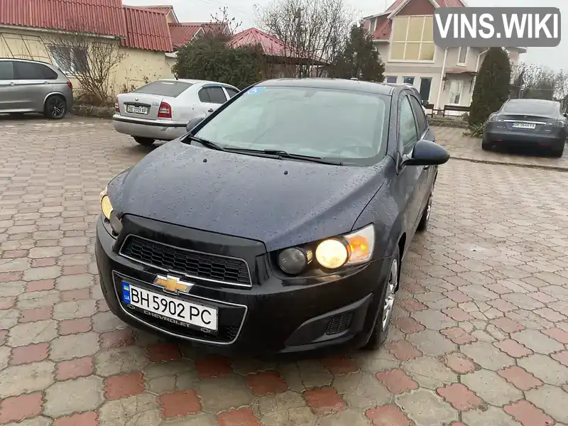 Седан Chevrolet Sonic 2014 1.8 л. Ручна / Механіка обл. Миколаївська, Южноукраїнськ - Фото 1/15