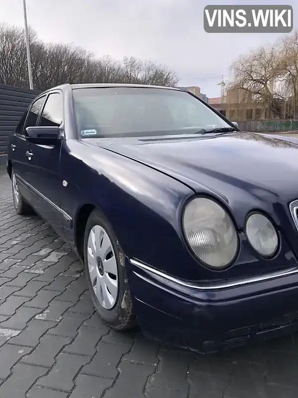 Седан Mercedes-Benz E-Class 1997 2.5 л. Ручная / Механика обл. Ивано-Франковская, Ивано-Франковск - Фото 1/21