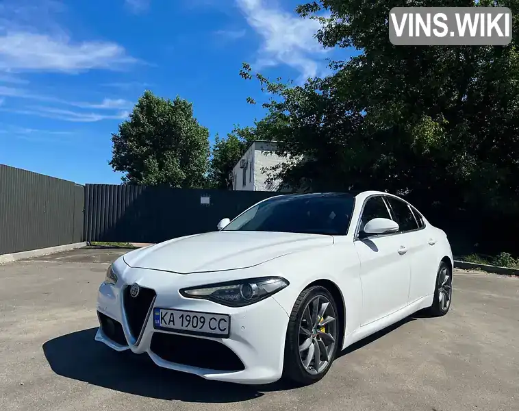 Седан Alfa Romeo Giulia 2017 2 л. Автомат обл. Киевская, Вышгород - Фото 1/14