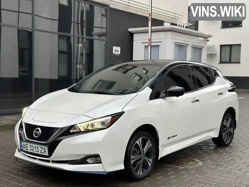 1N4BZ1CP8KC317982 Nissan Leaf 2019 Хэтчбек  Фото 2