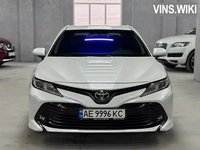 Седан Toyota Camry 2018 2.49 л. Автомат обл. Дніпропетровська, Кам'янське (Дніпродзержинськ) - Фото 1/21