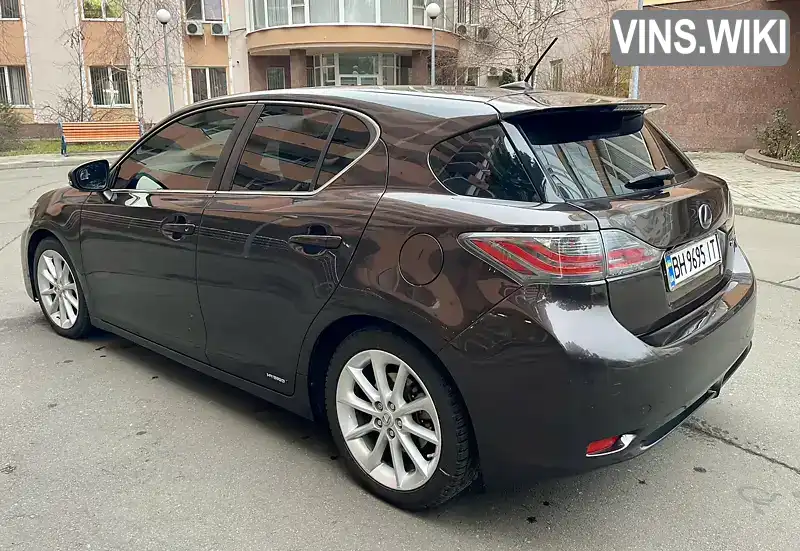 JTHKD5BHXB2019867 Lexus CT 2011 Хетчбек 1.8 л. Фото 3