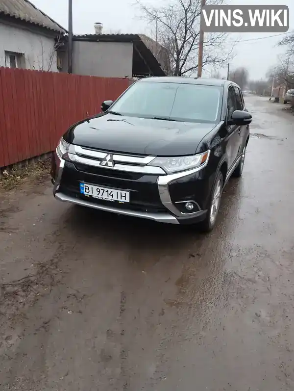 Внедорожник / Кроссовер Mitsubishi Outlander 2016 2.36 л. Вариатор обл. Полтавская, Лубны - Фото 1/21