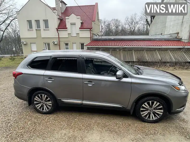 JA4AZ3A32KZ050654 Mitsubishi Outlander 2019 Позашляховик / Кросовер 2.36 л. Фото 2