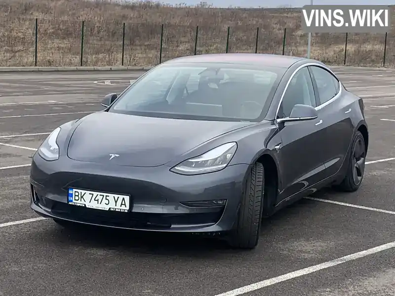 Седан Tesla Model 3 2019 null_content л. Автомат обл. Рівненська, Рівне - Фото 1/10