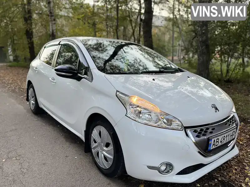 VF3CC8HP0CW075176 Peugeot 208 2012 Хетчбек 1.4 л. Фото 1